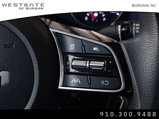 Vehicle image 24 of 31
