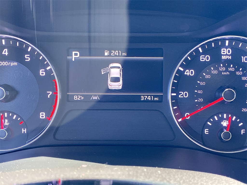 Vehicle image 16 of 24