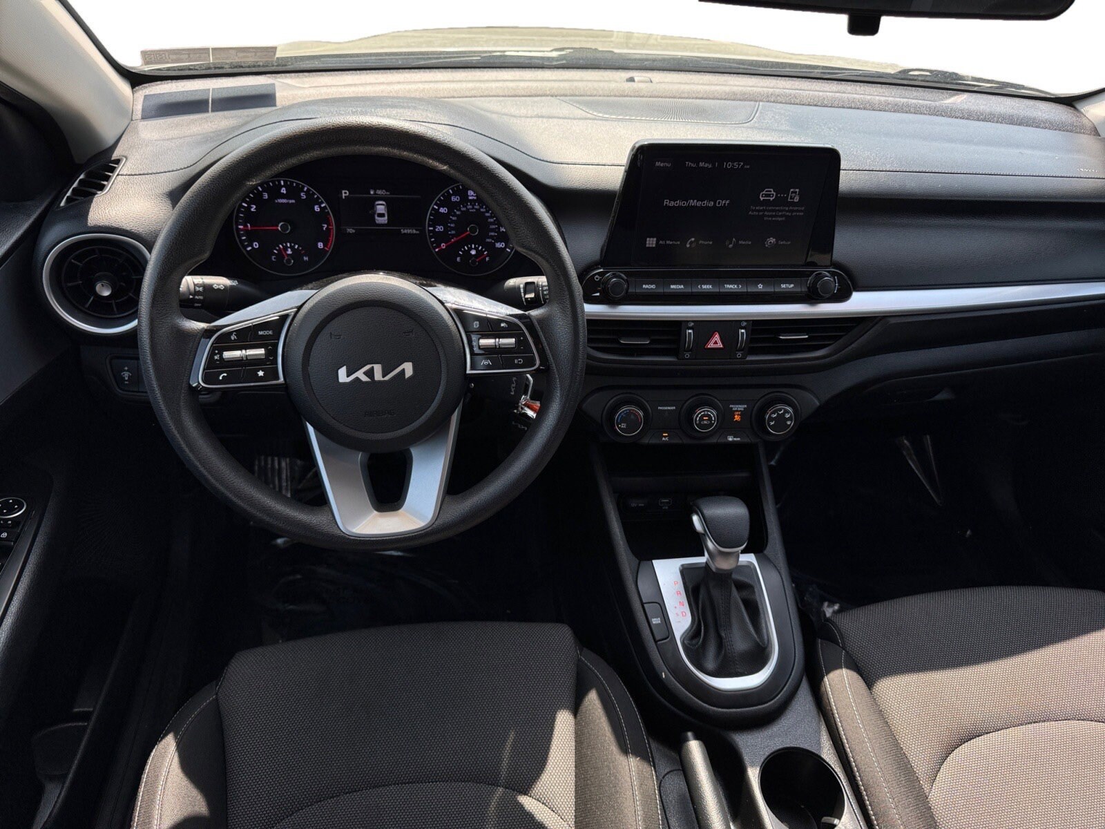 Vehicle image 16 of 28