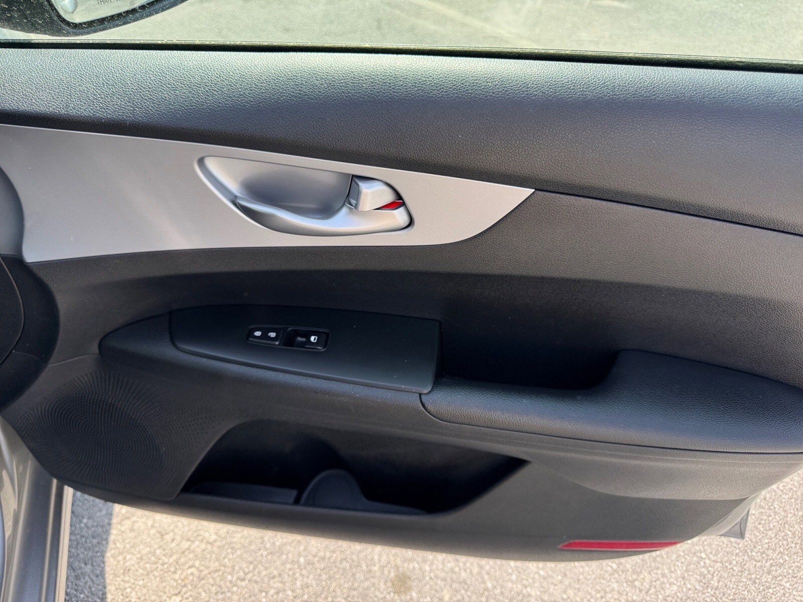 Vehicle image 19 of 28