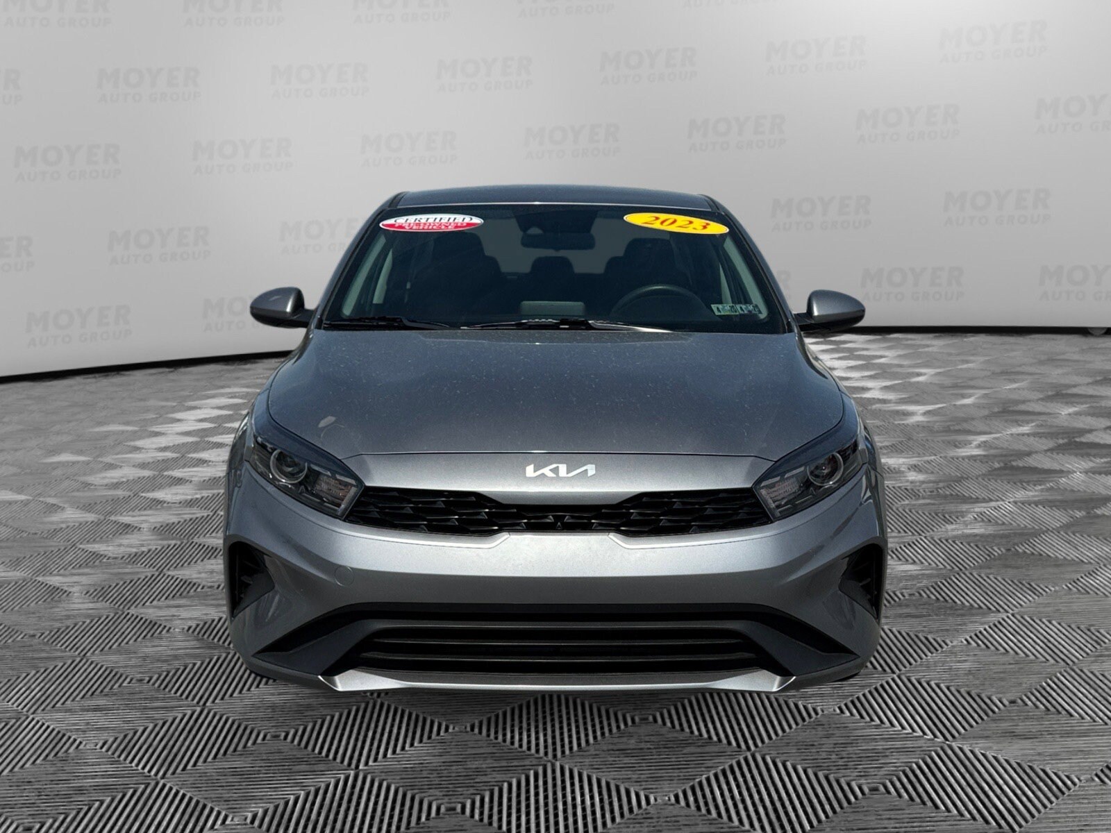 Vehicle image 4 of 28