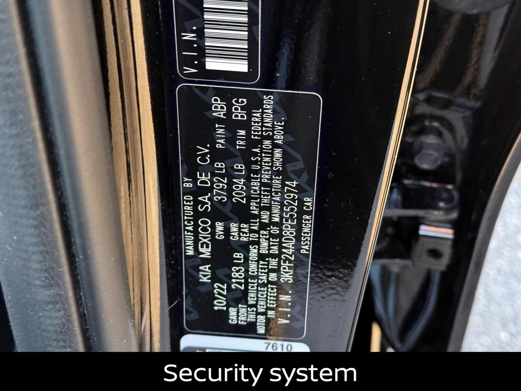 2023 Kia Forte LXS Image 20 of 30