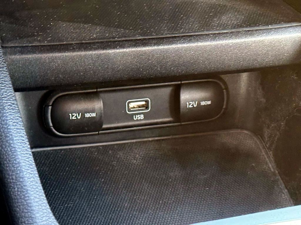 2023 Kia Forte LXS Image 26 of 30