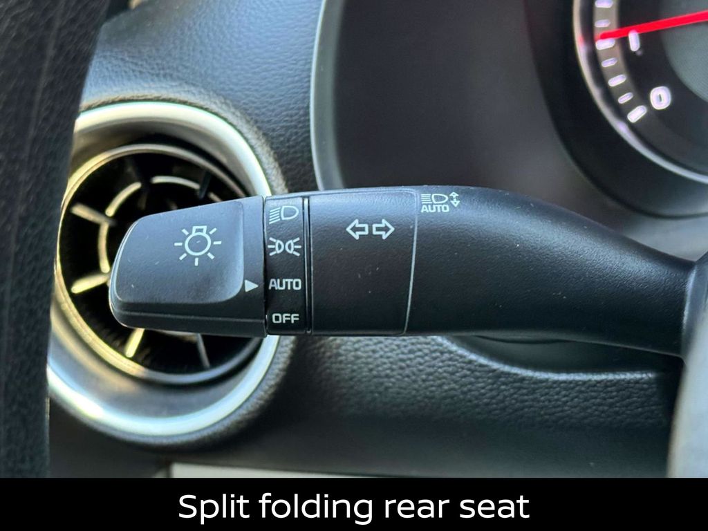 2023 Kia Forte LXS Image 25 of 30