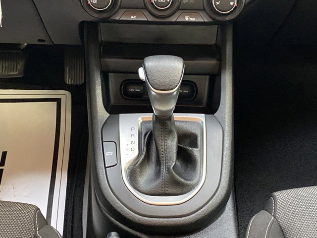 Vehicle image 21 of 26