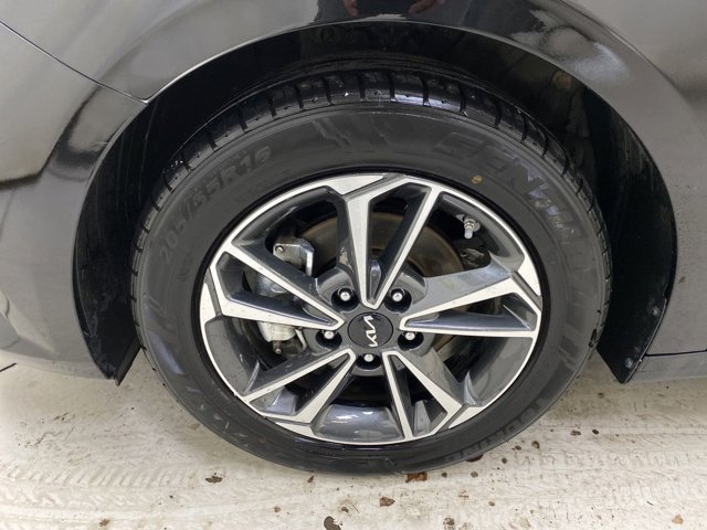 Vehicle image 25 of 26