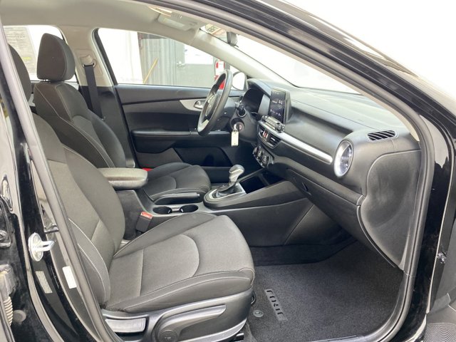 Vehicle image 24 of 26