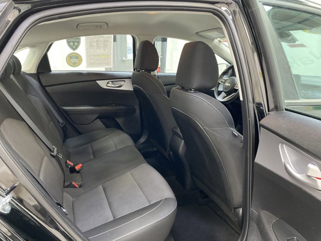 Vehicle image 23 of 26