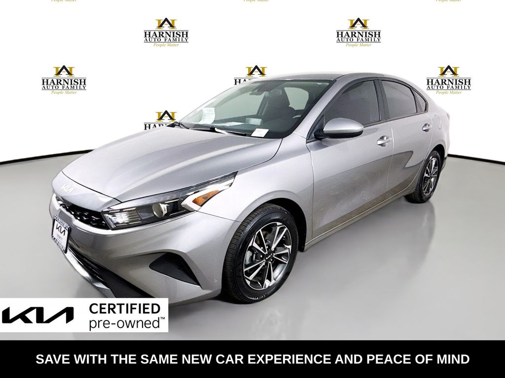 2023 Kia Forte LXS Image 1 of 33