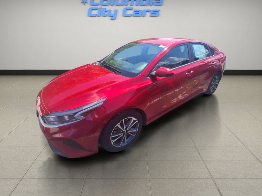 2023 Kia Forte LXS Image 2 of 21