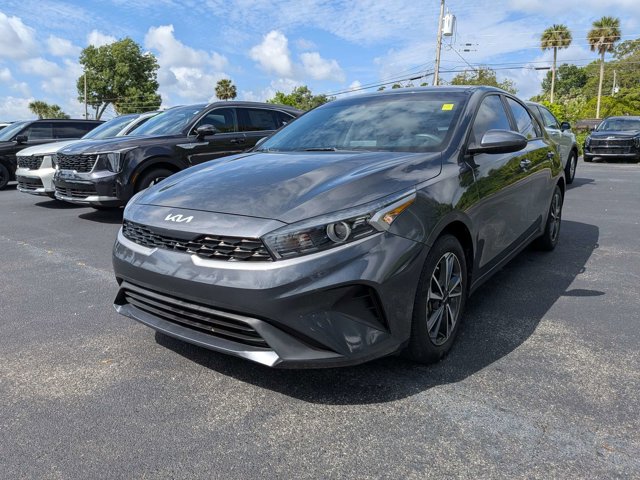 2023 Kia Forte LXS Image 1 of 17