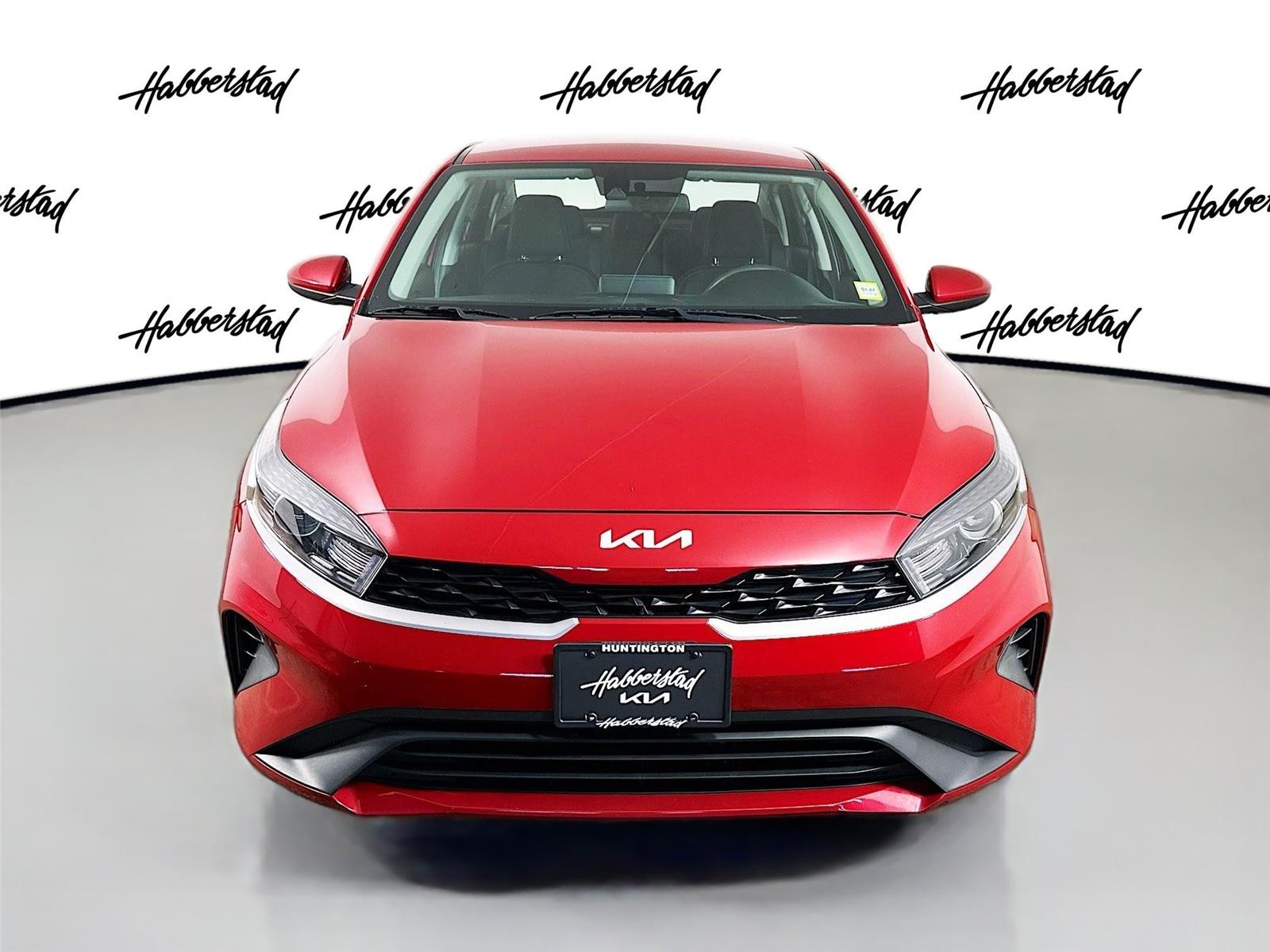 2023 Kia Forte LXS Image 3 of 34