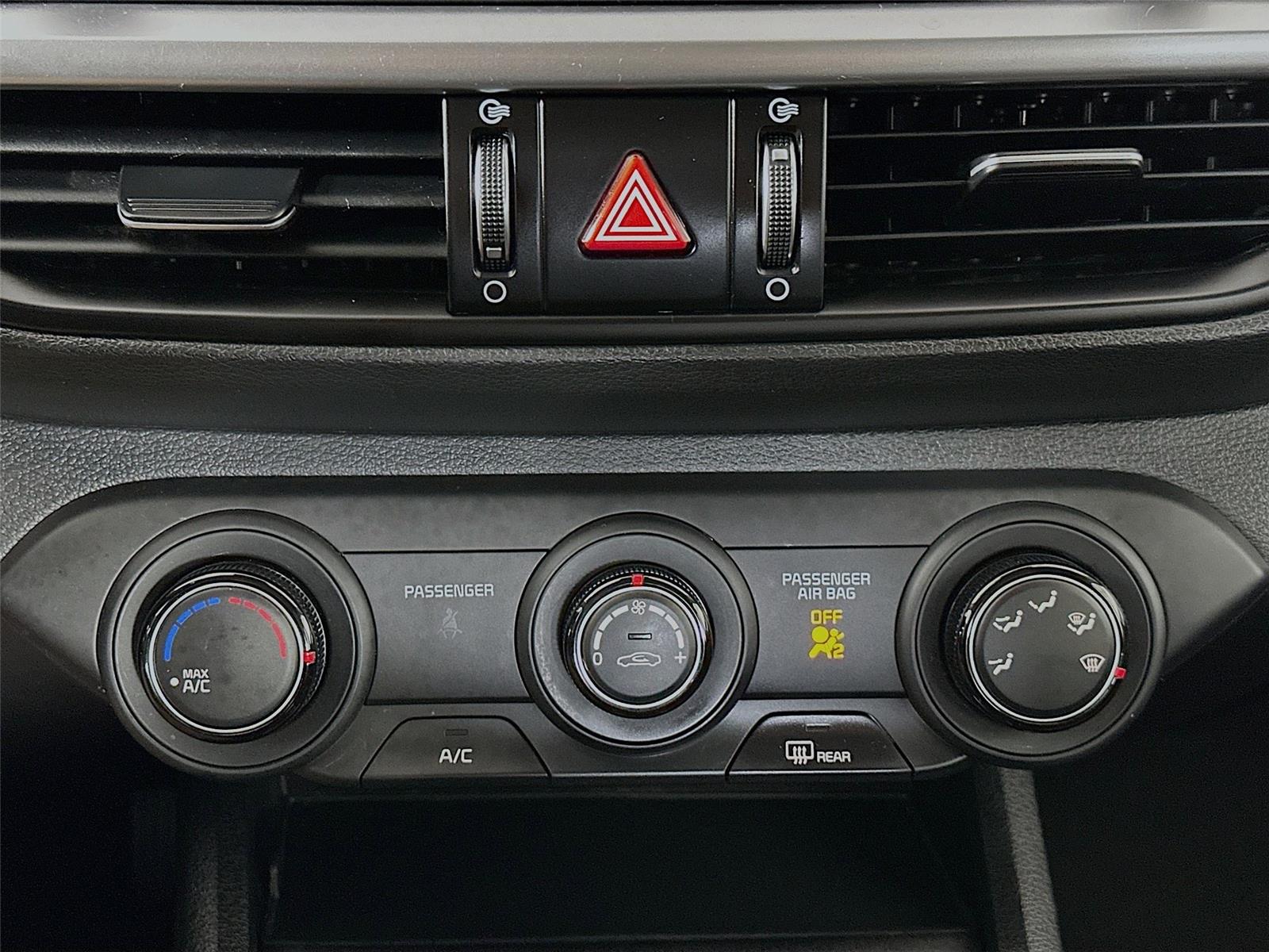 2023 Kia Forte LXS Image 31 of 34