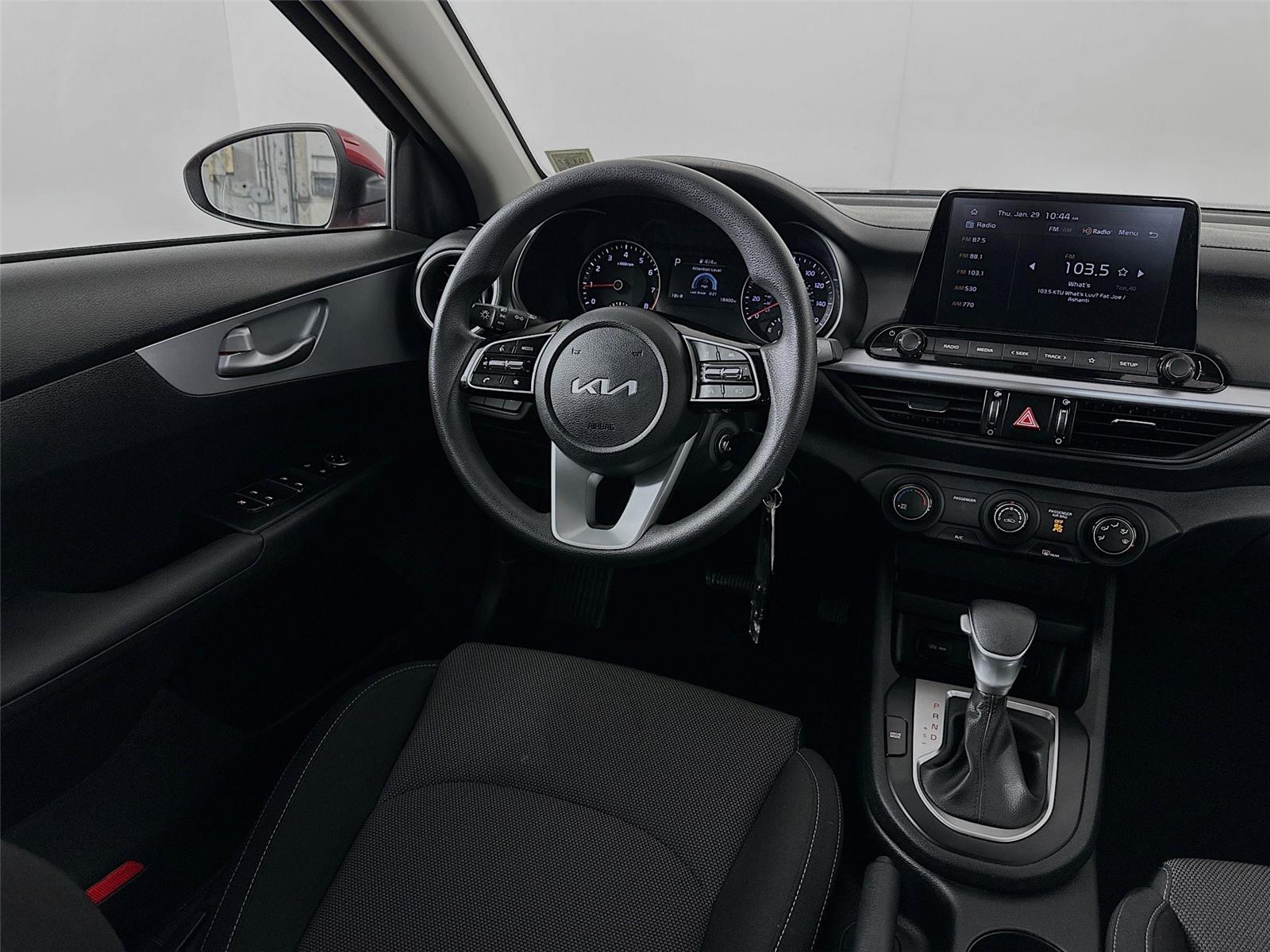 2023 Kia Forte LXS Image 19 of 34