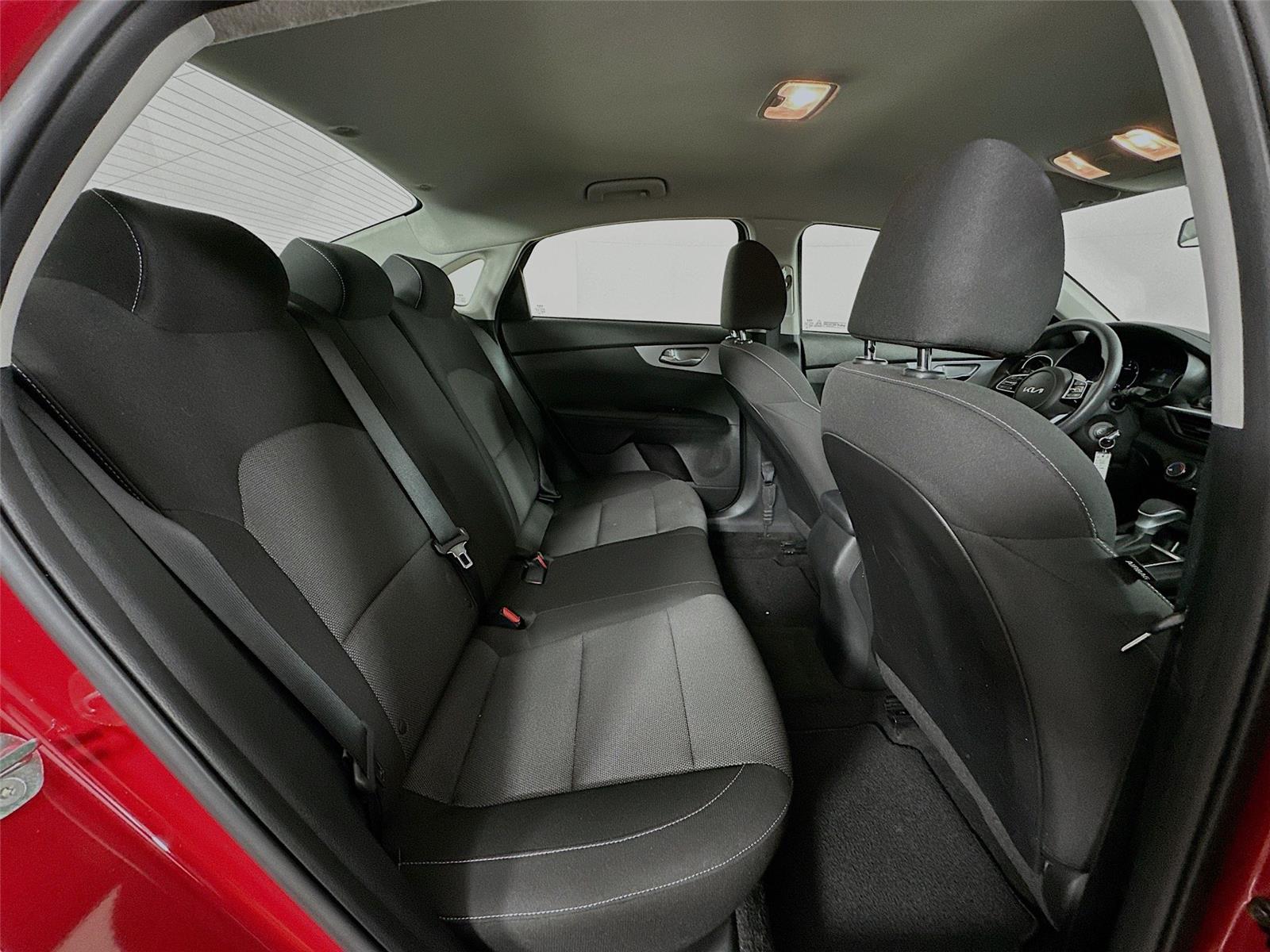 2023 Kia Forte LXS Image 14 of 34