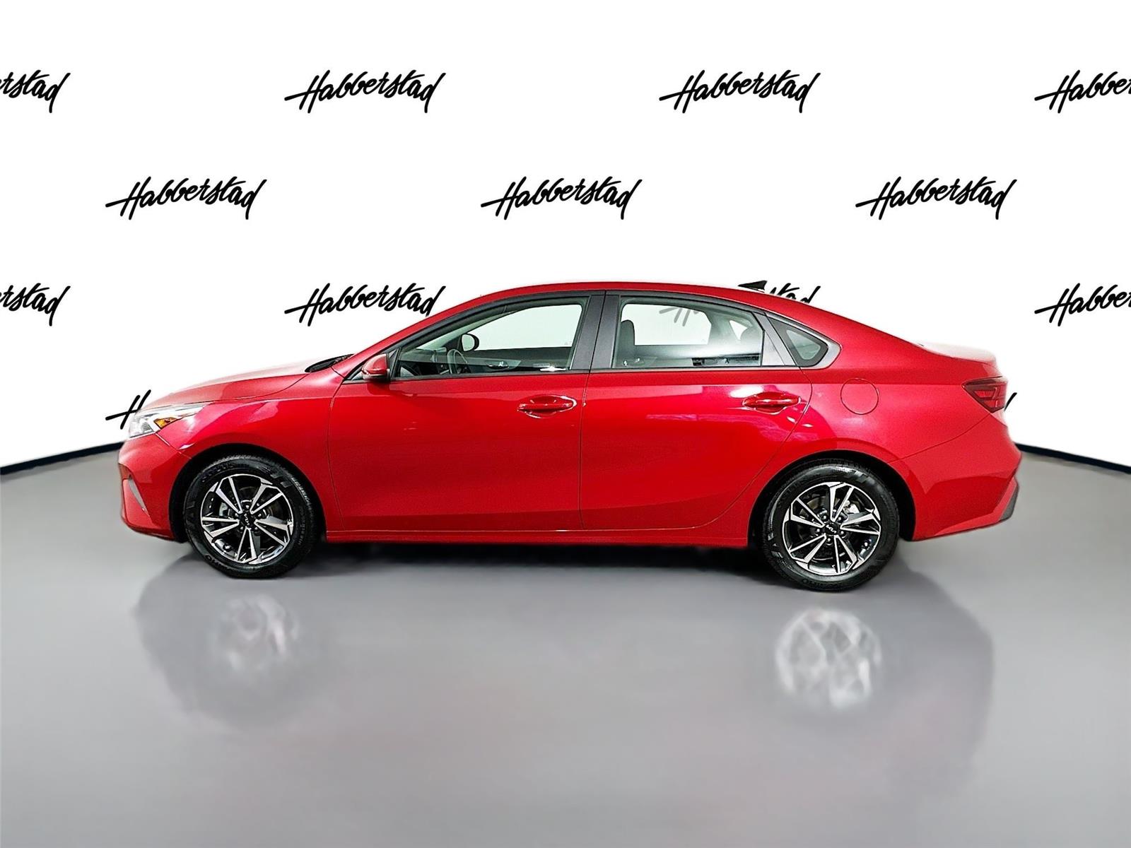 2023 Kia Forte LXS Image 11 of 34