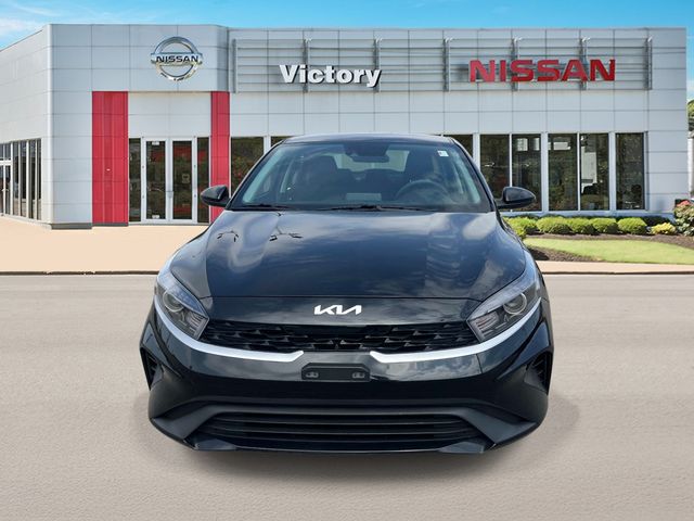 2023 Kia Forte LXS Image 3 of 35