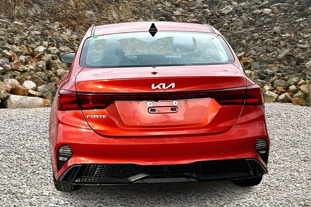 2023 Kia Forte LXS Image 5 of 32