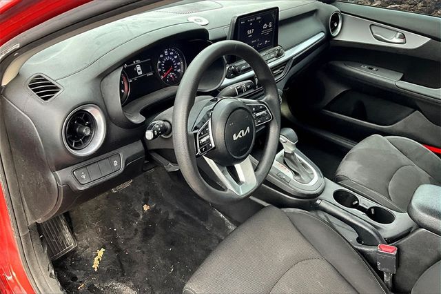 2023 Kia Forte LXS Image 11 of 32