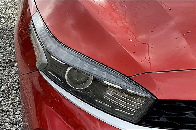 2023 Kia Forte LXS Image 28 of 32