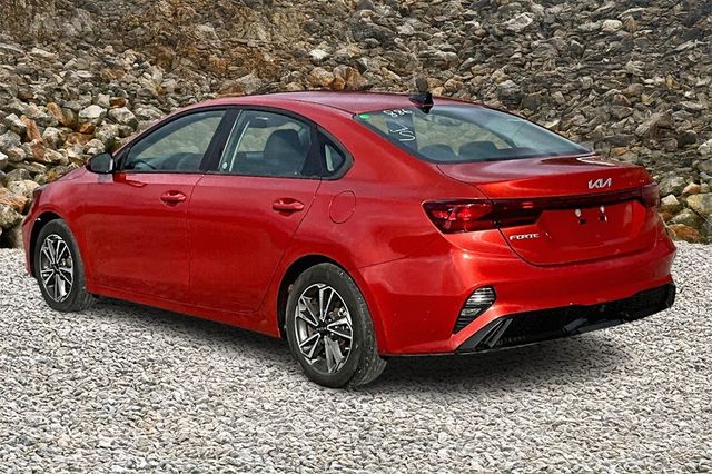 2023 Kia Forte LXS Image 6 of 32