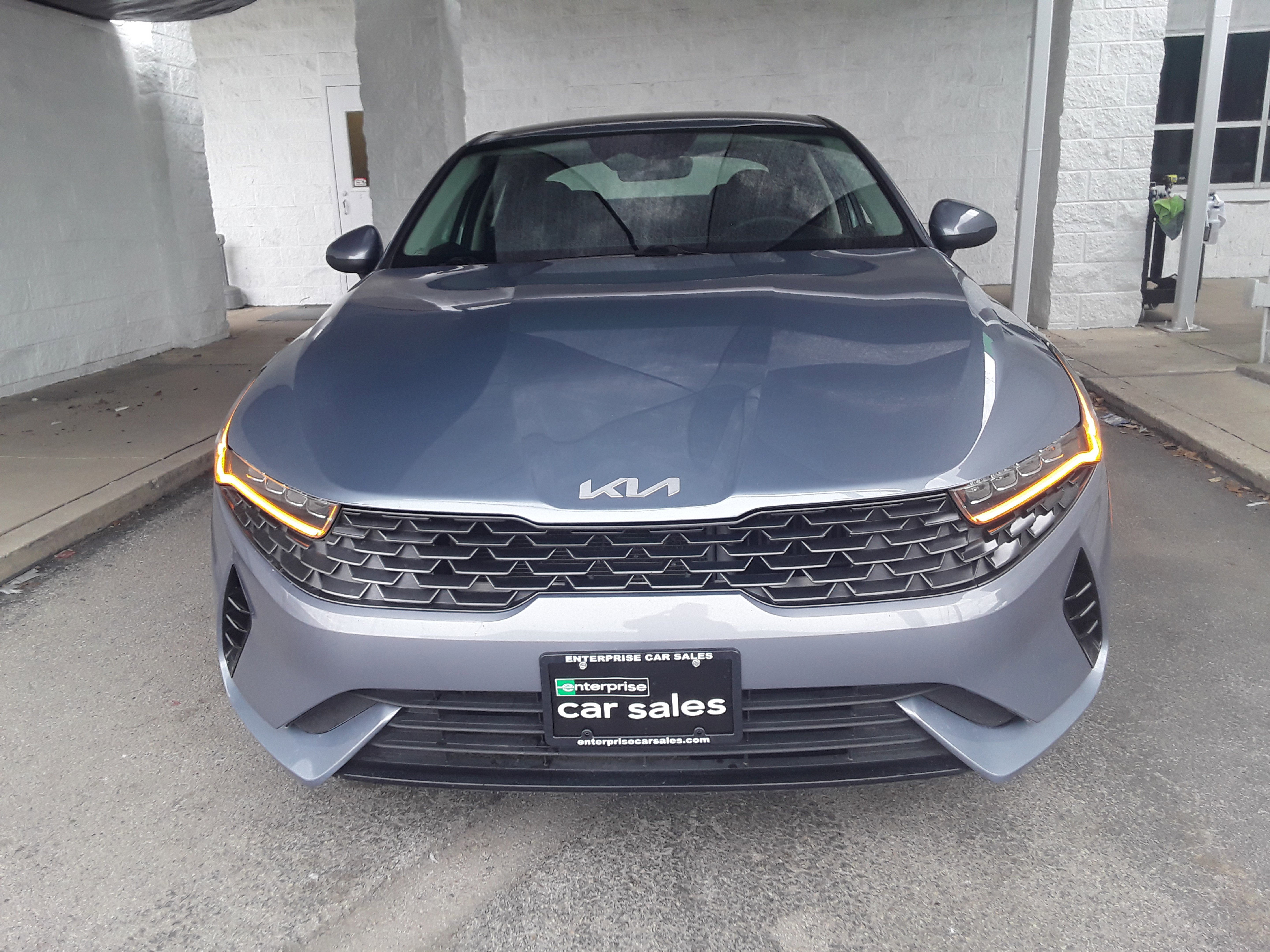 Vehicle image 3 of 14