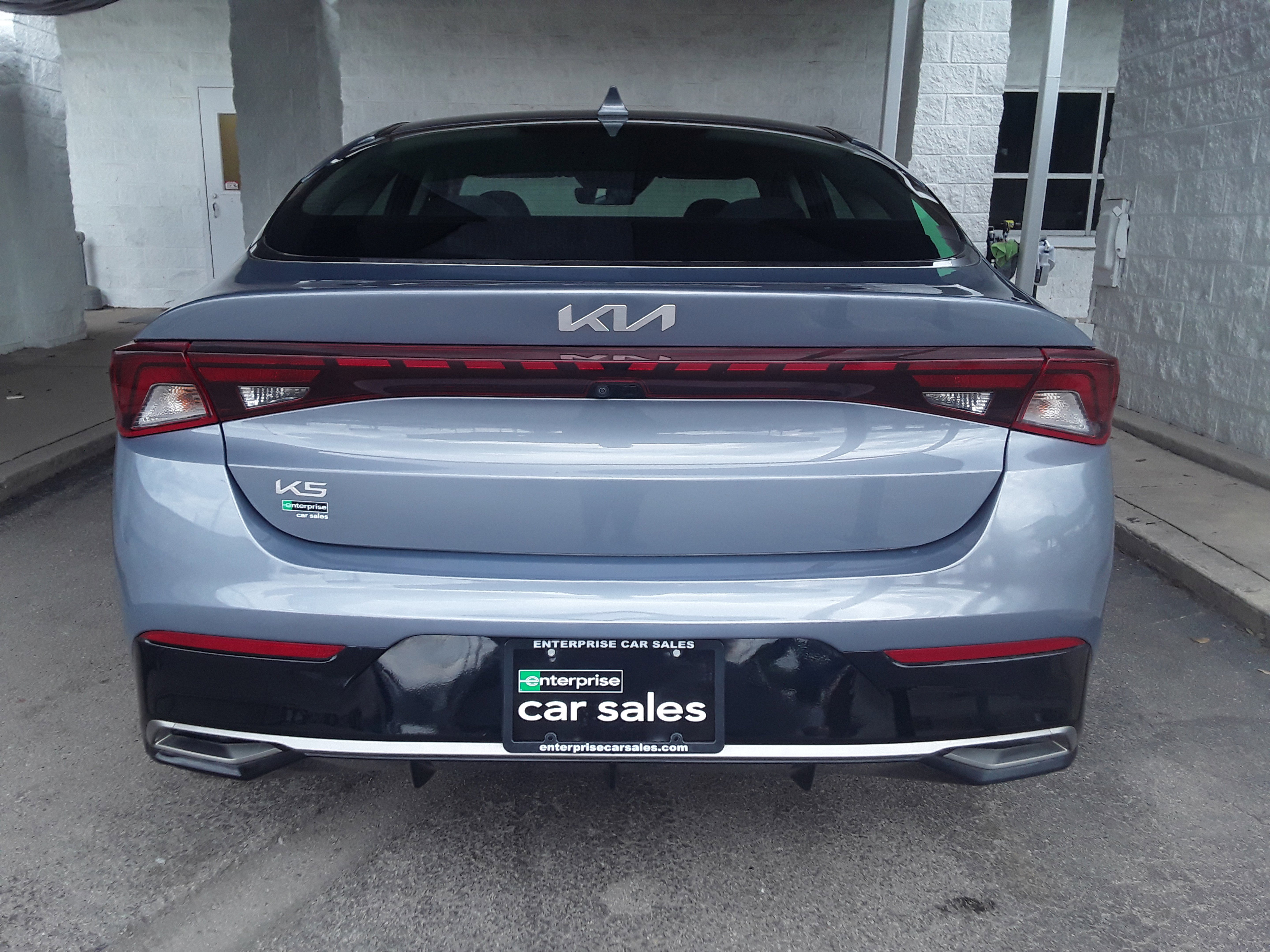 Vehicle image 4 of 14