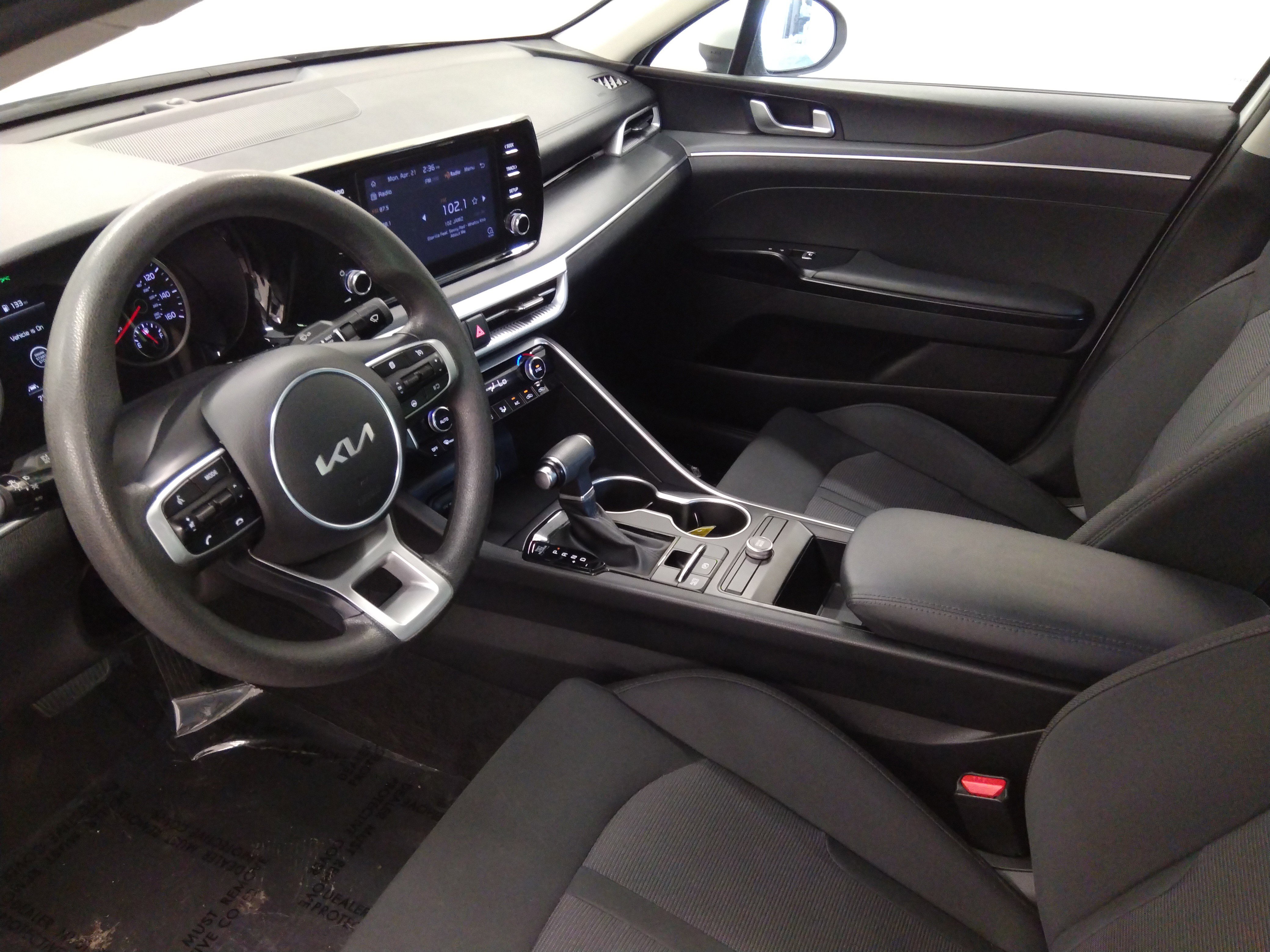 Vehicle image 7 of 22