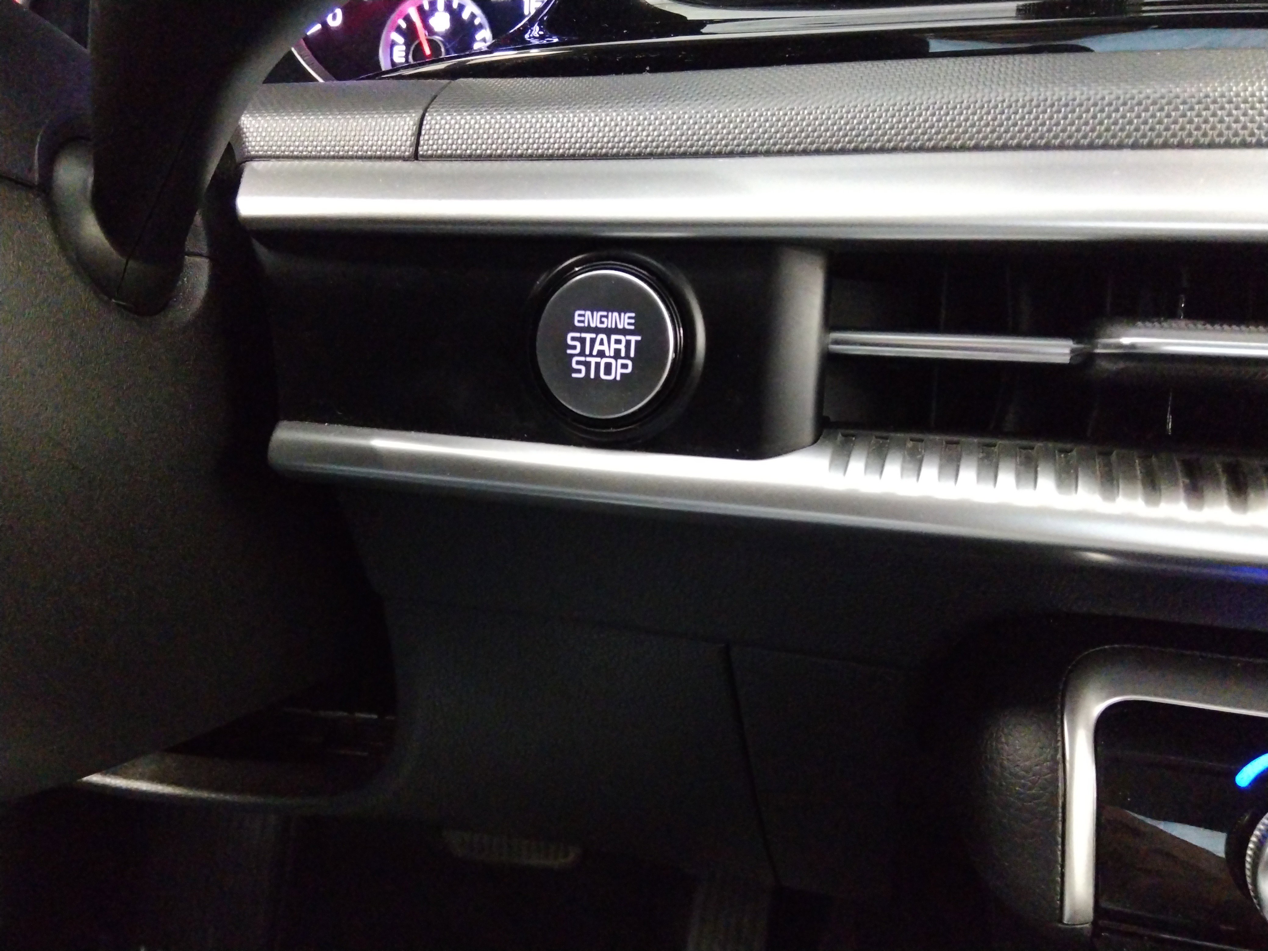 Vehicle image 19 of 22