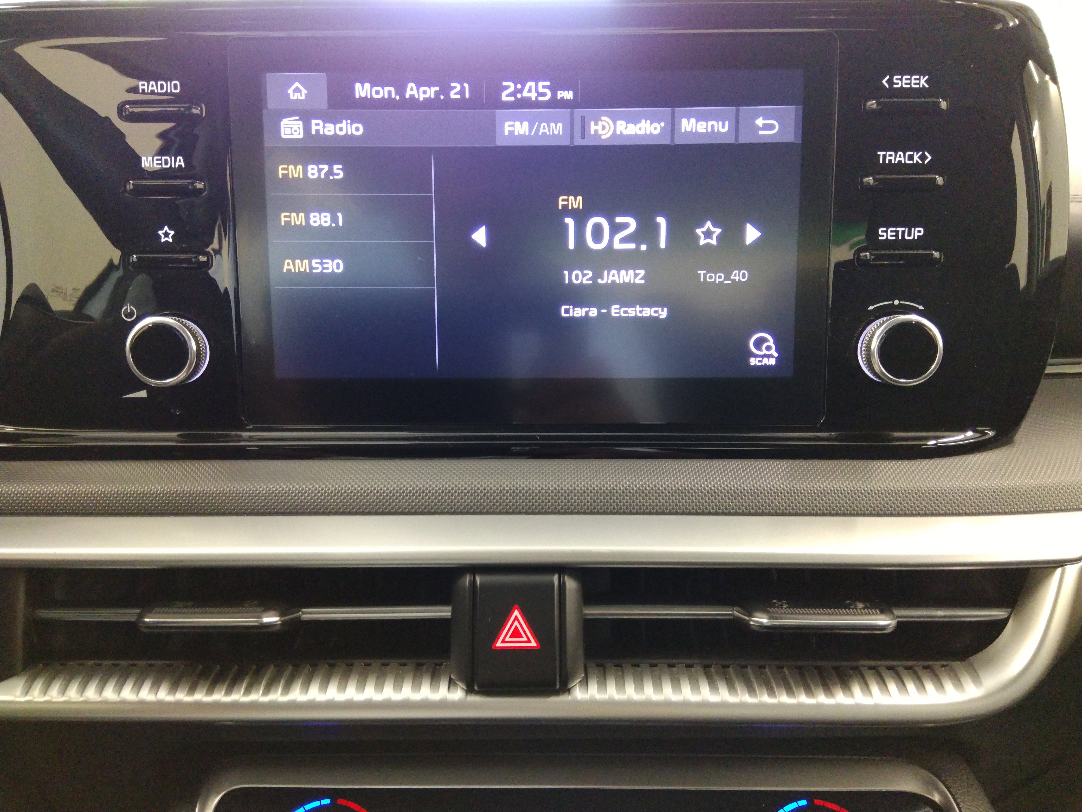Vehicle image 14 of 22