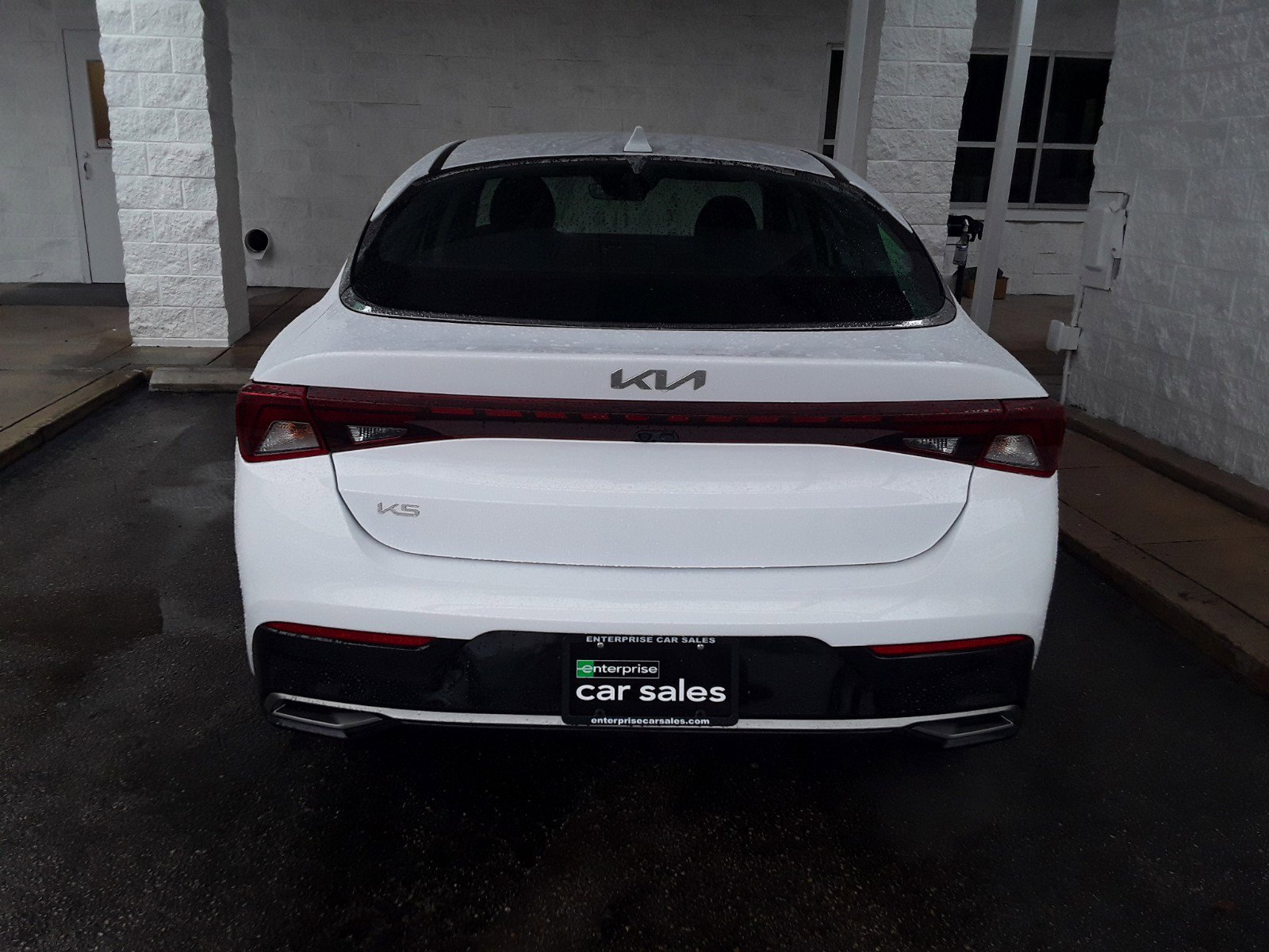 Vehicle image 4 of 20
