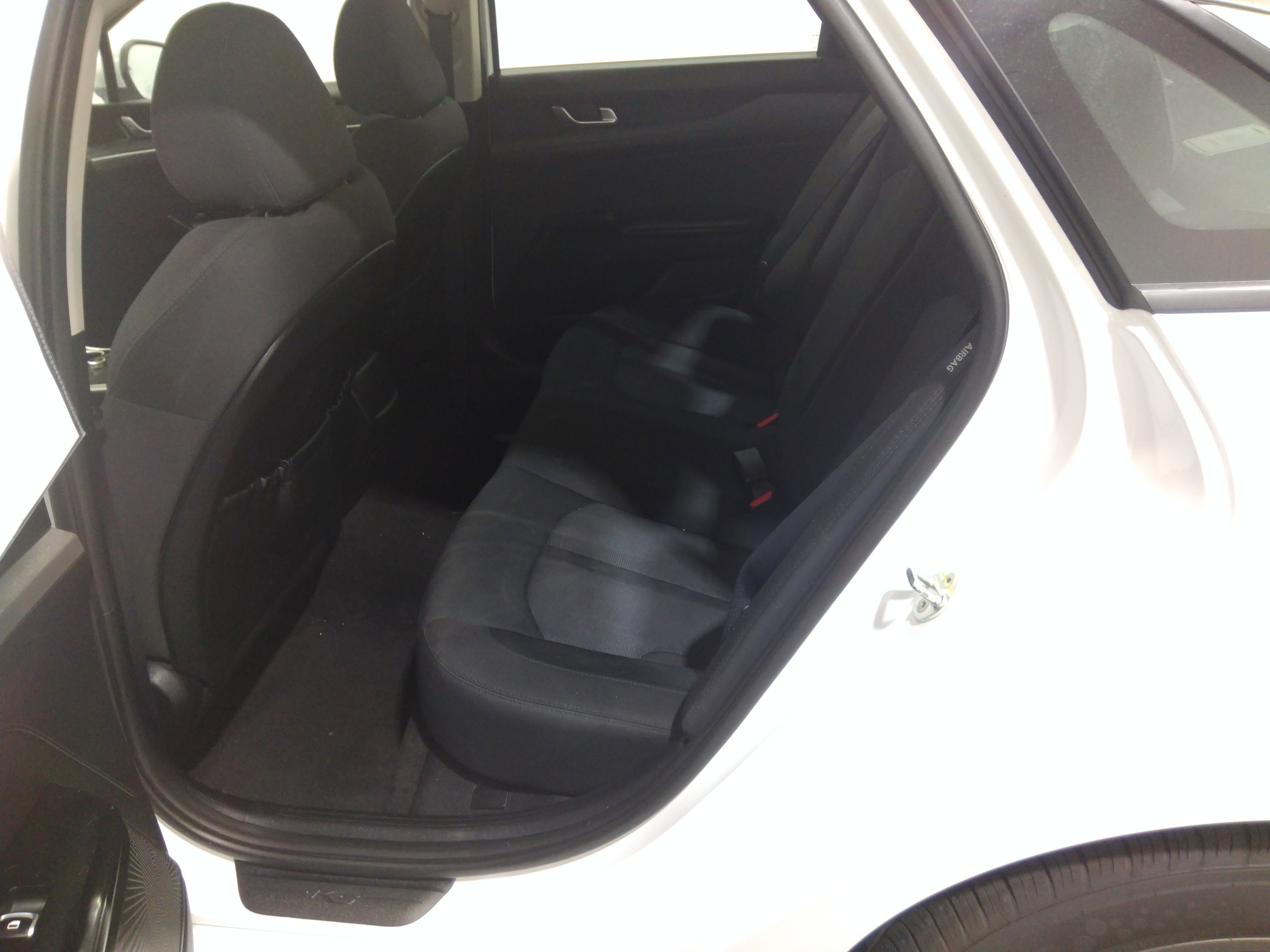 Vehicle image 8 of 23