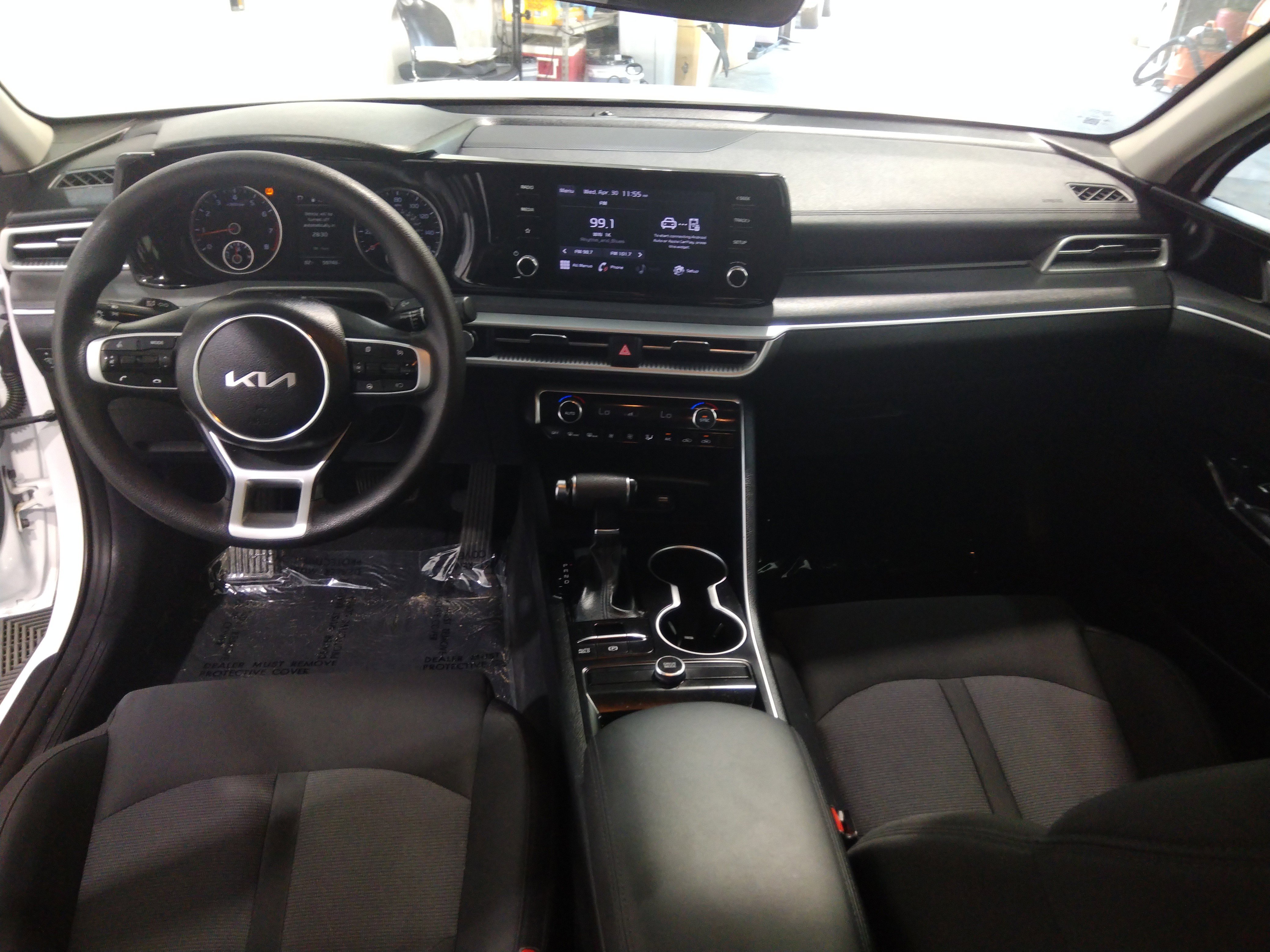 Vehicle image 9 of 23