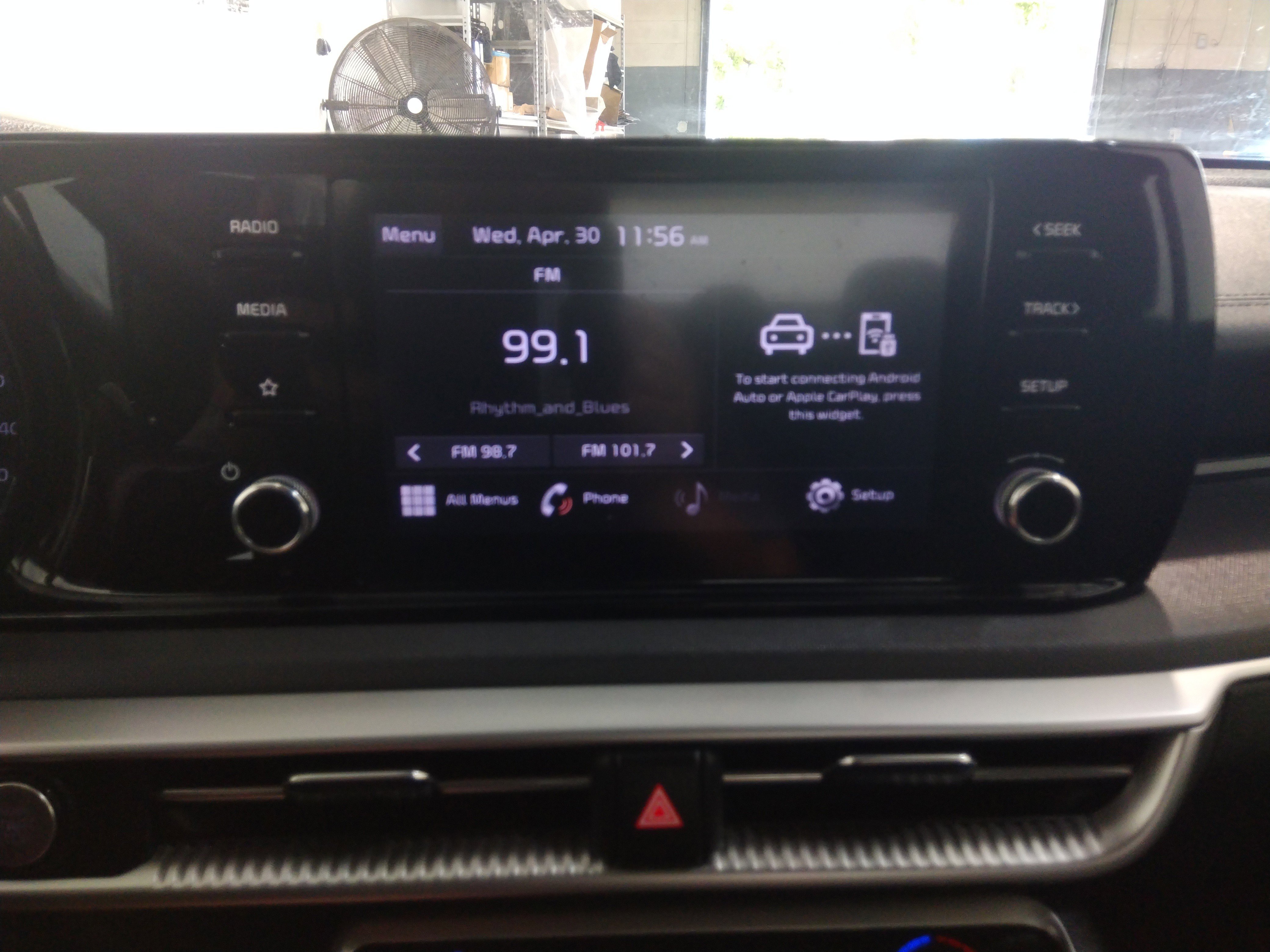 Vehicle image 14 of 23