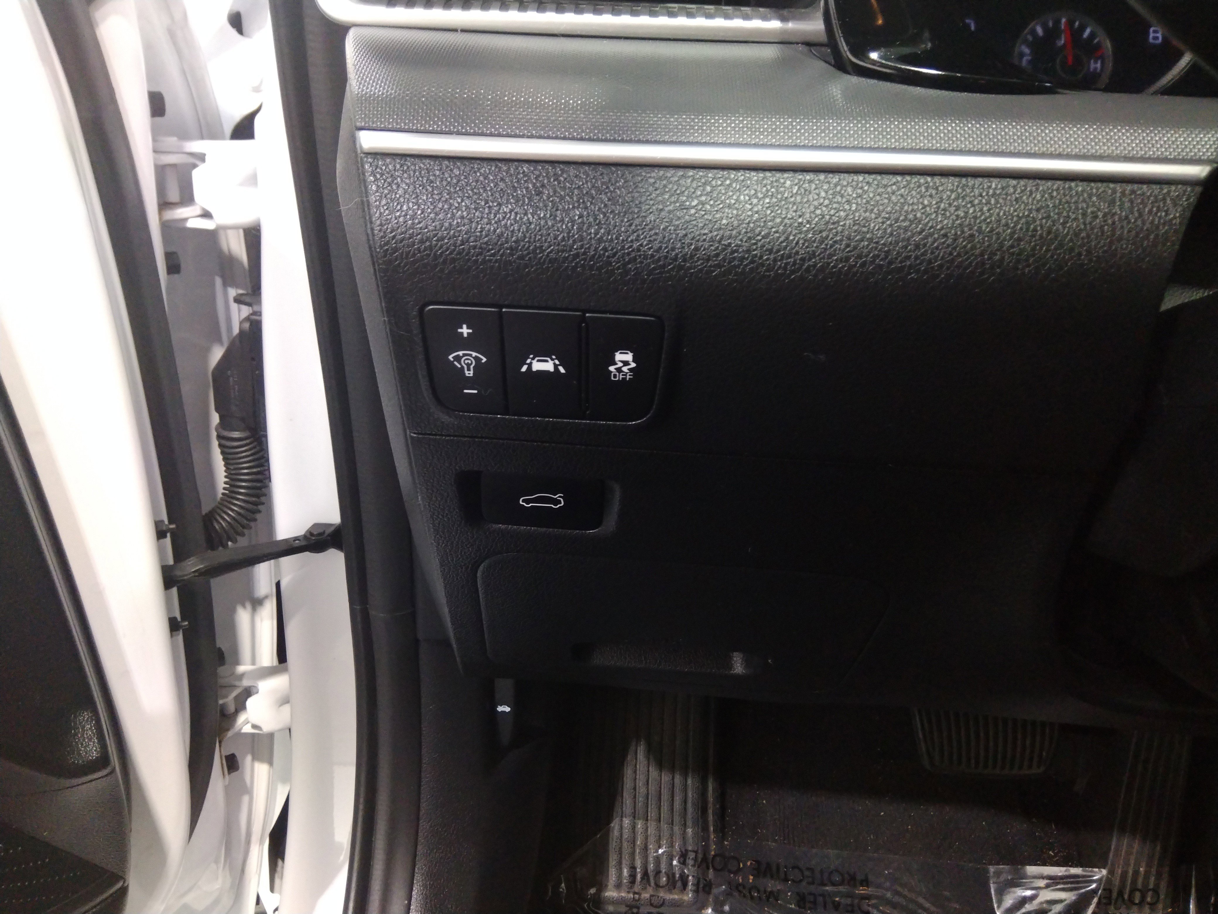 Vehicle image 22 of 23