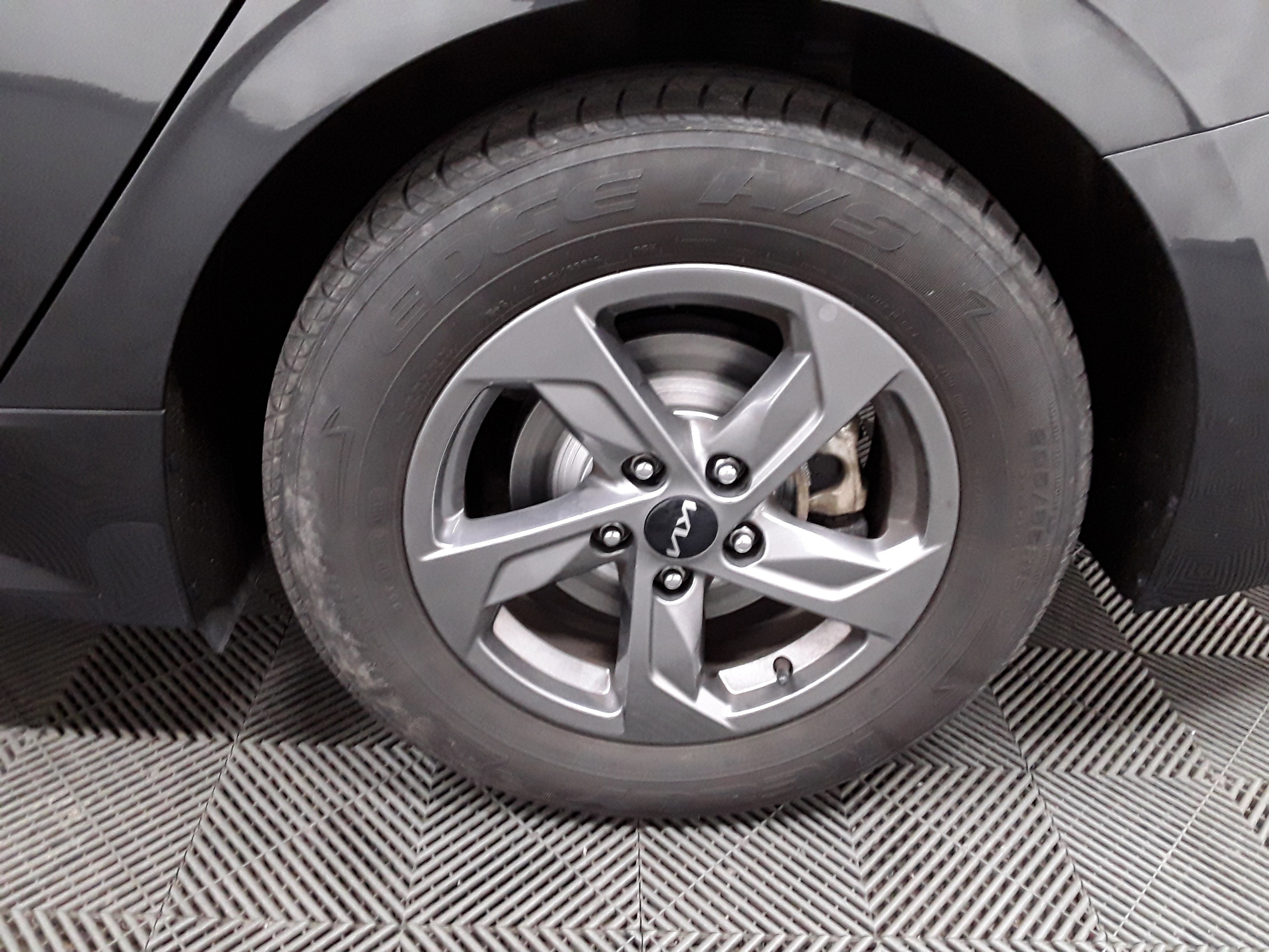 Vehicle image 22 of 23