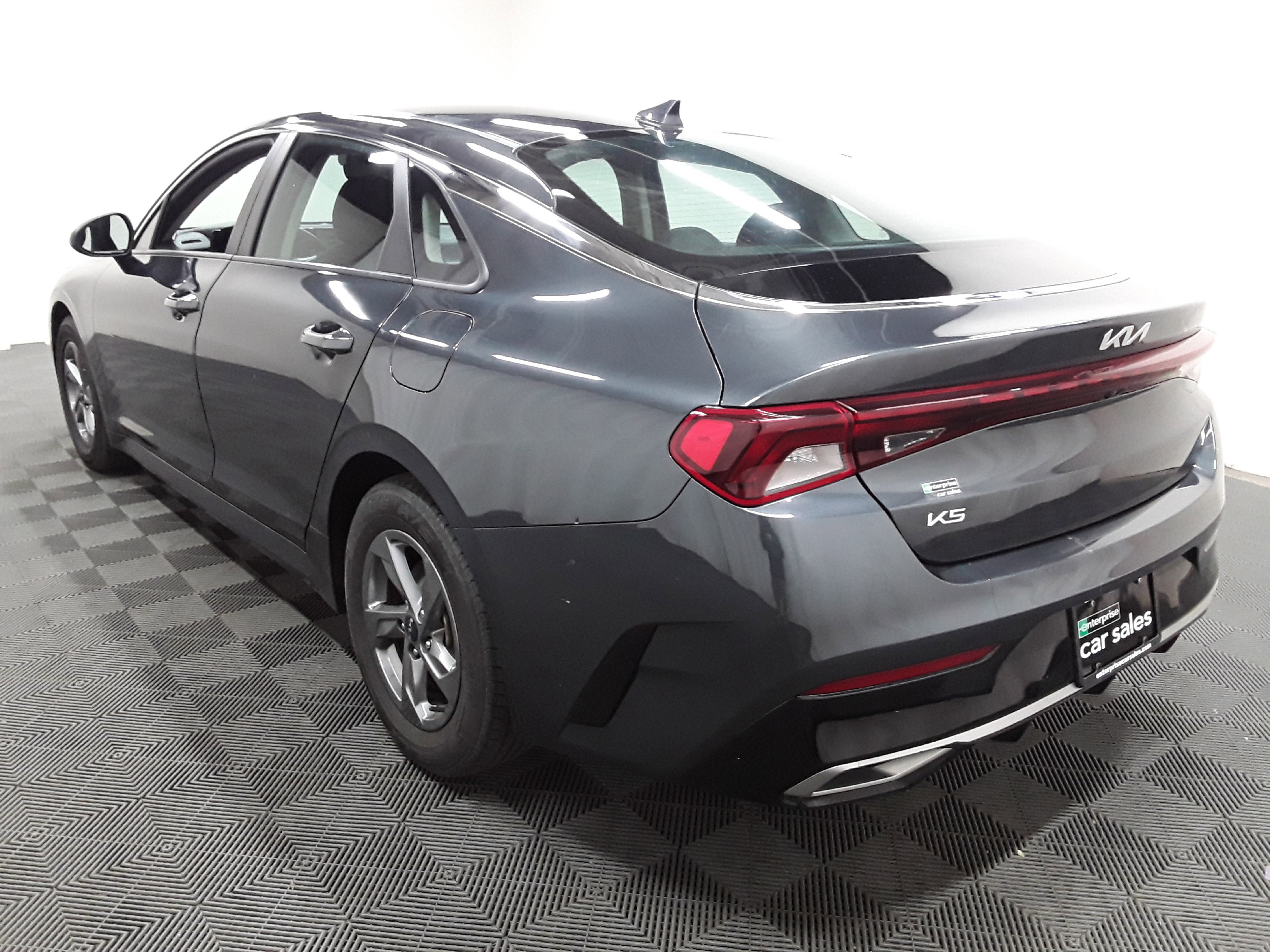 Vehicle image 4 of 23