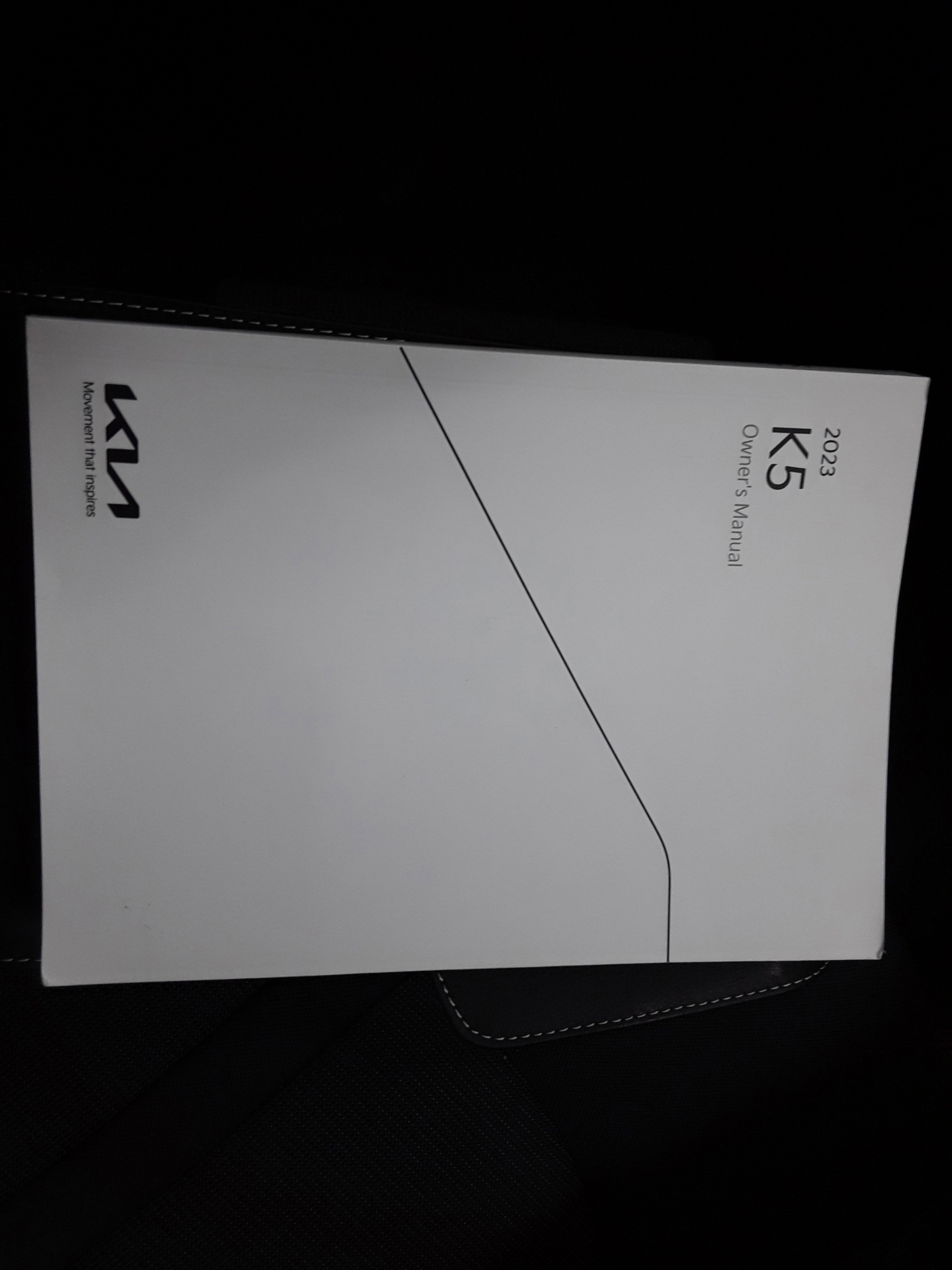 Vehicle image 21 of 23