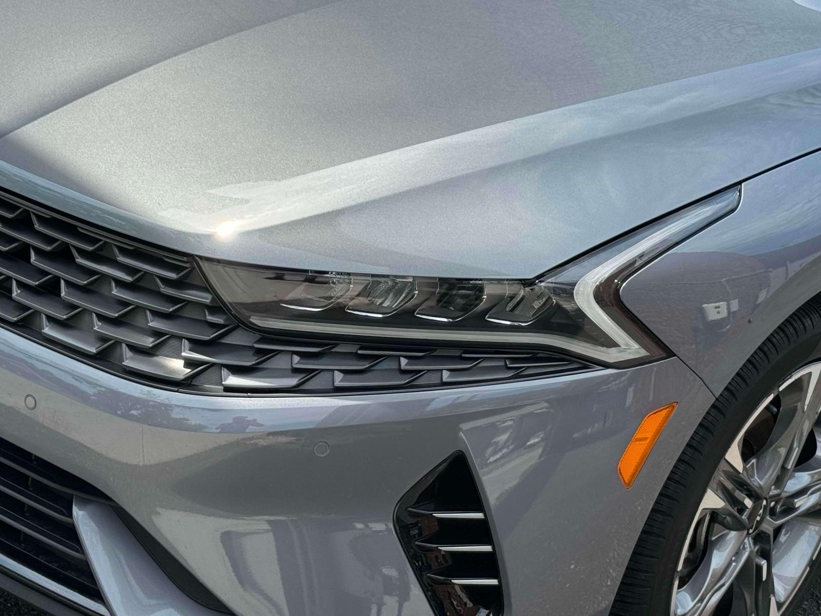 Vehicle image 19 of 30
