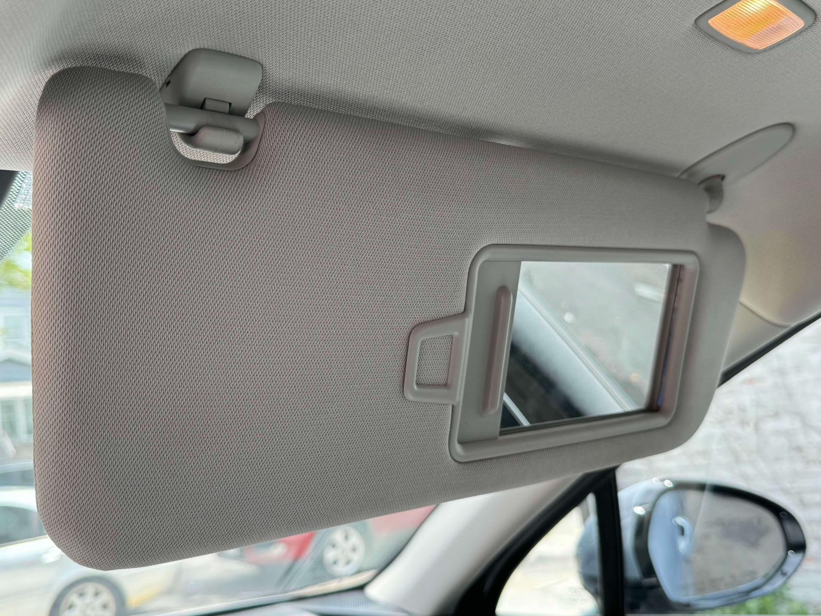 Vehicle image 20 of 30