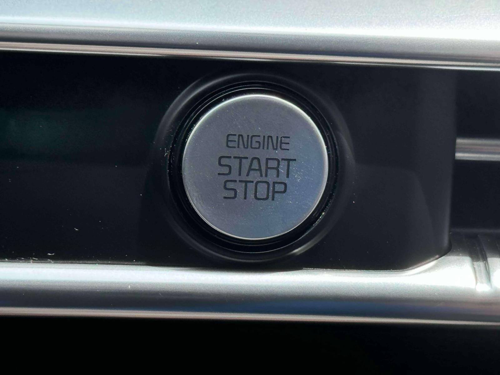 Vehicle image 11 of 30