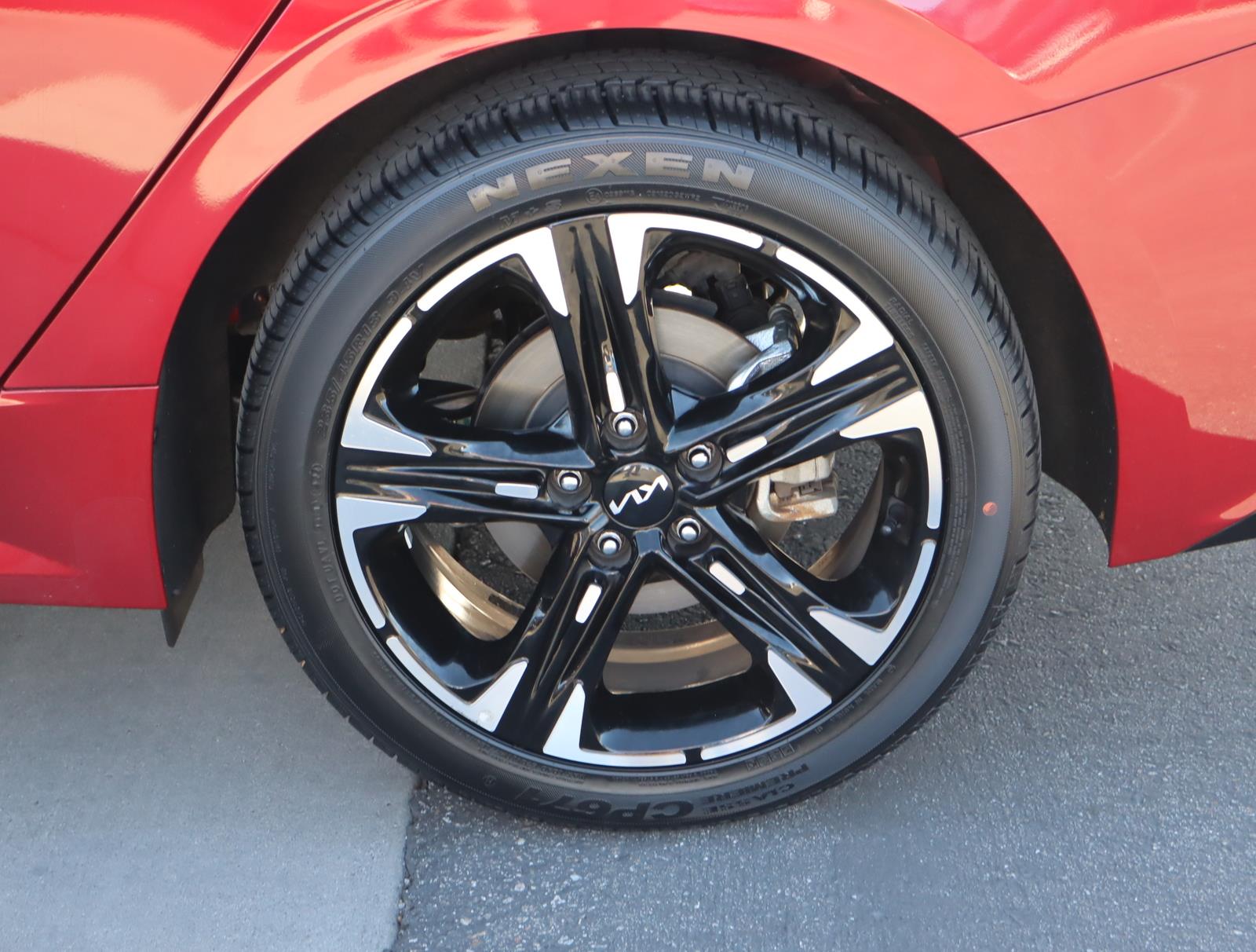 Vehicle image 15 of 15