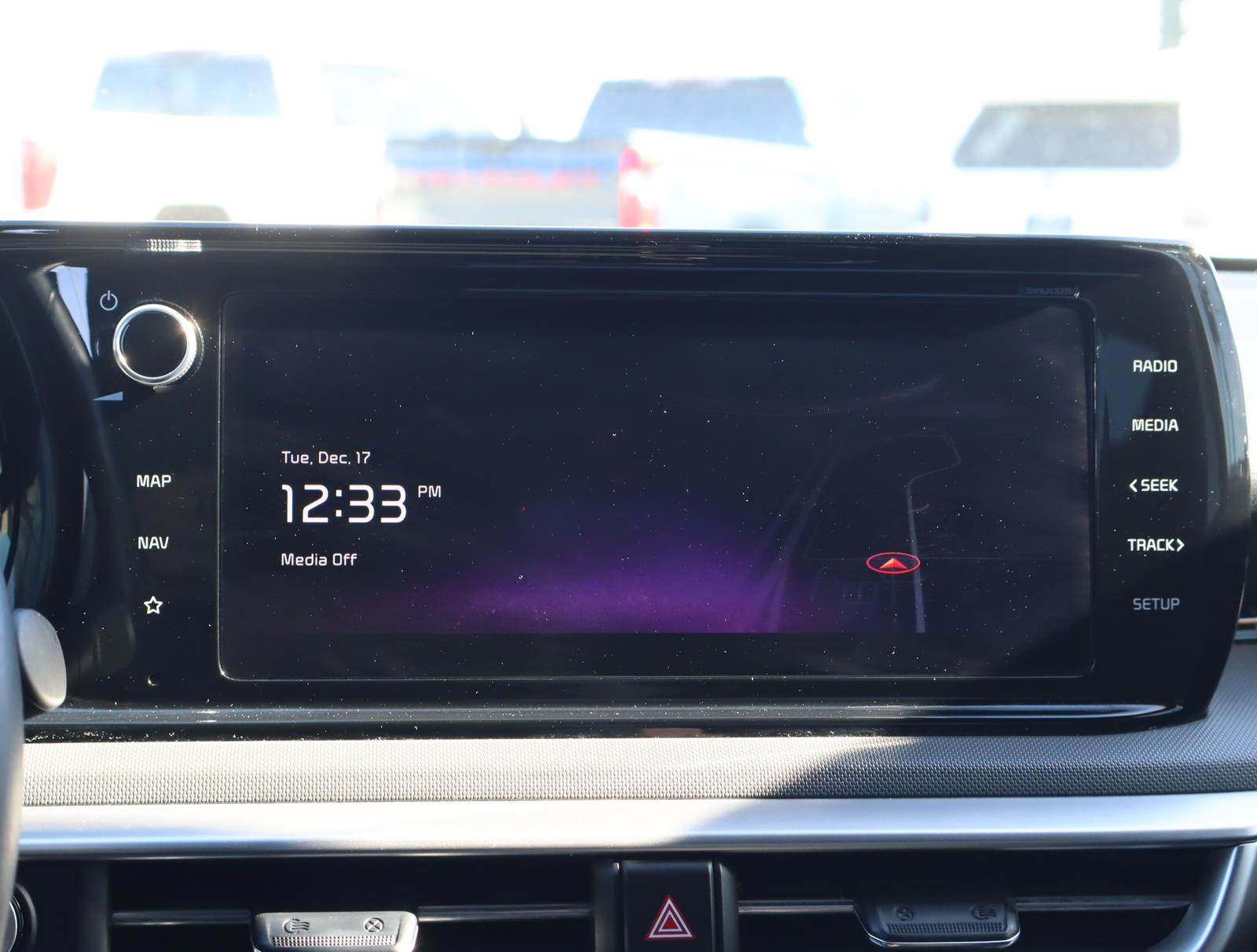 Vehicle image 11 of 15