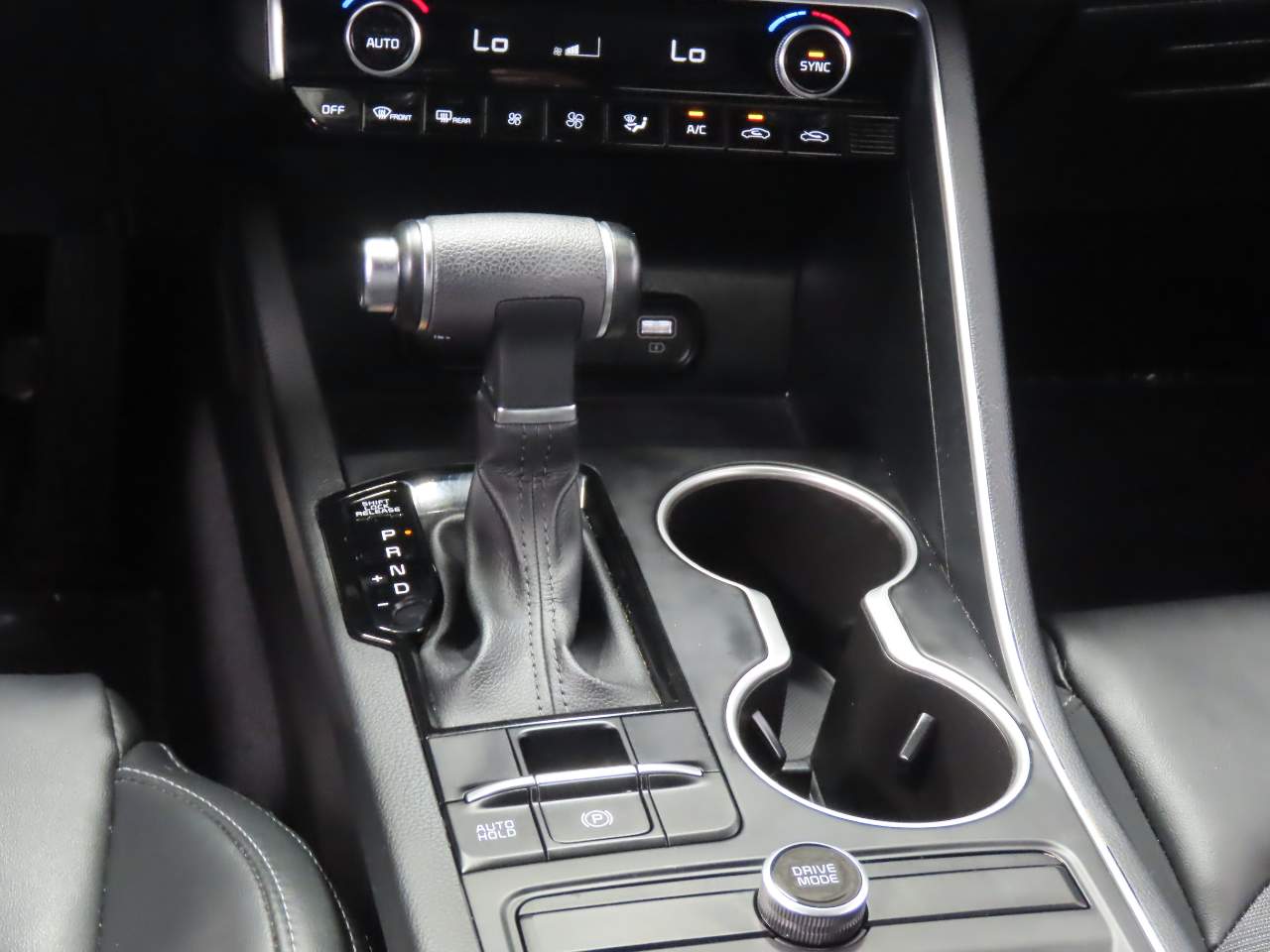 Vehicle image 12 of 17