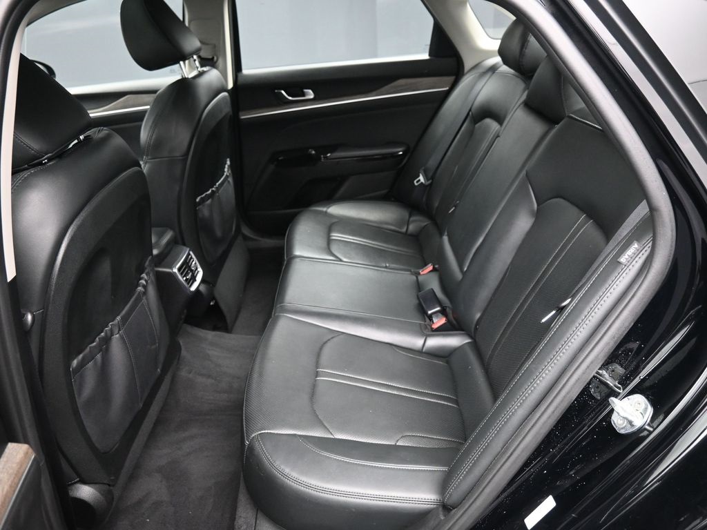 Vehicle image 41 of 49