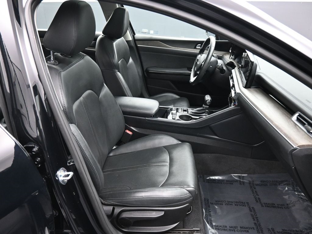 Vehicle image 45 of 49
