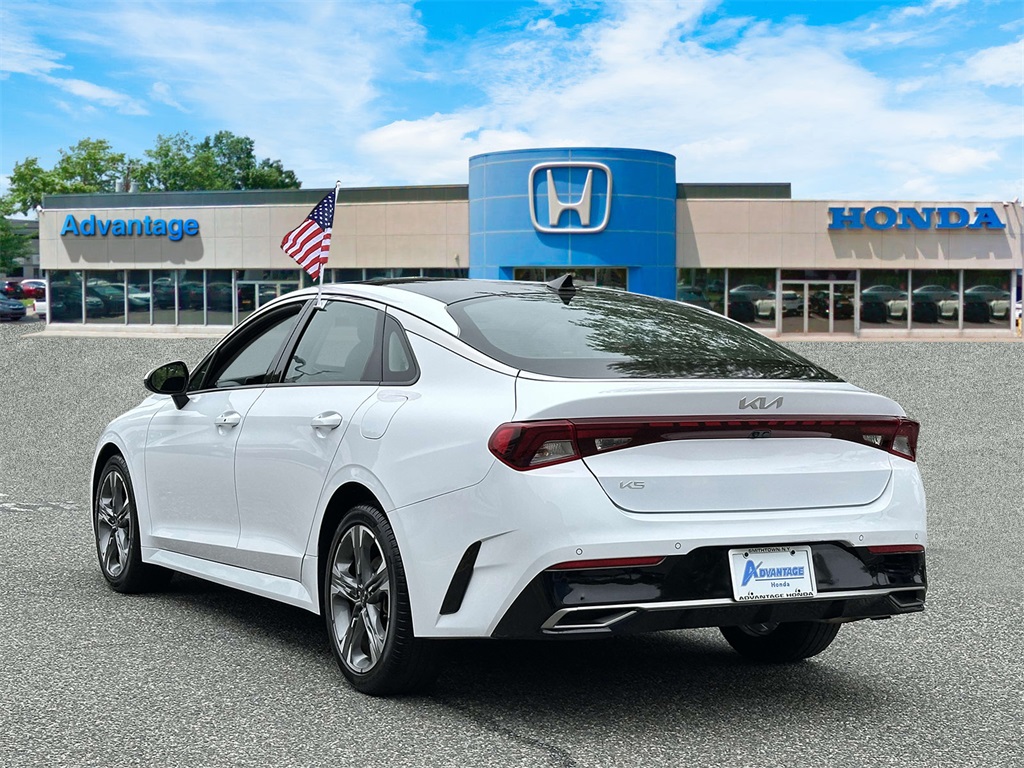 Vehicle image 5 of 33