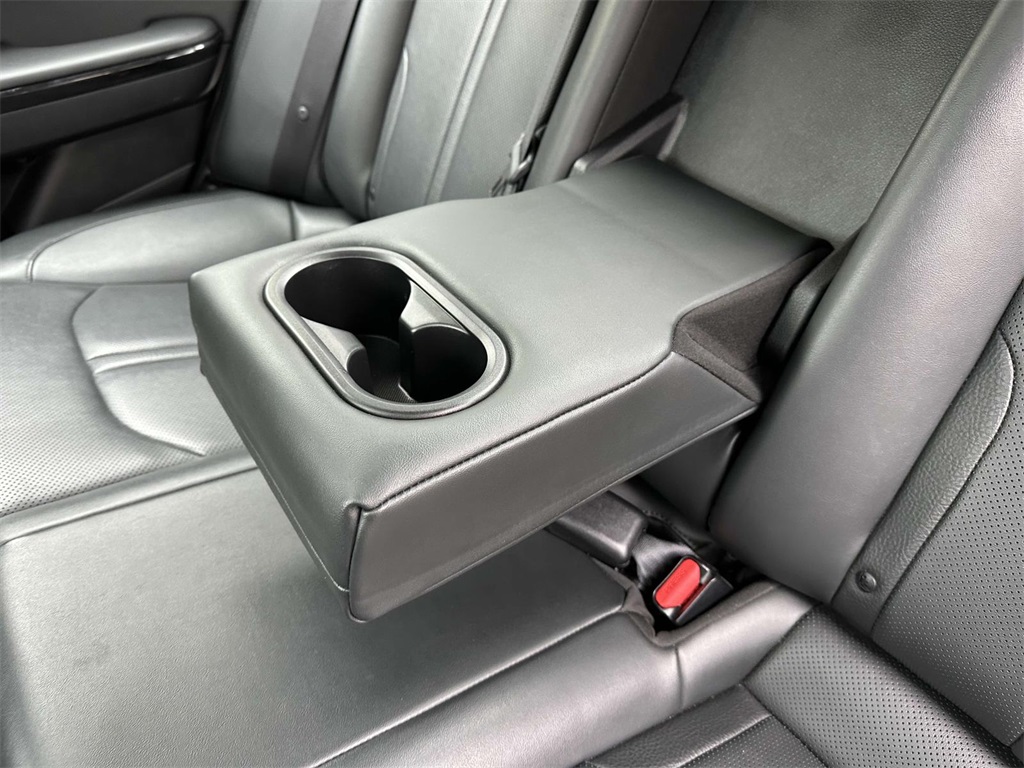 Vehicle image 10 of 33
