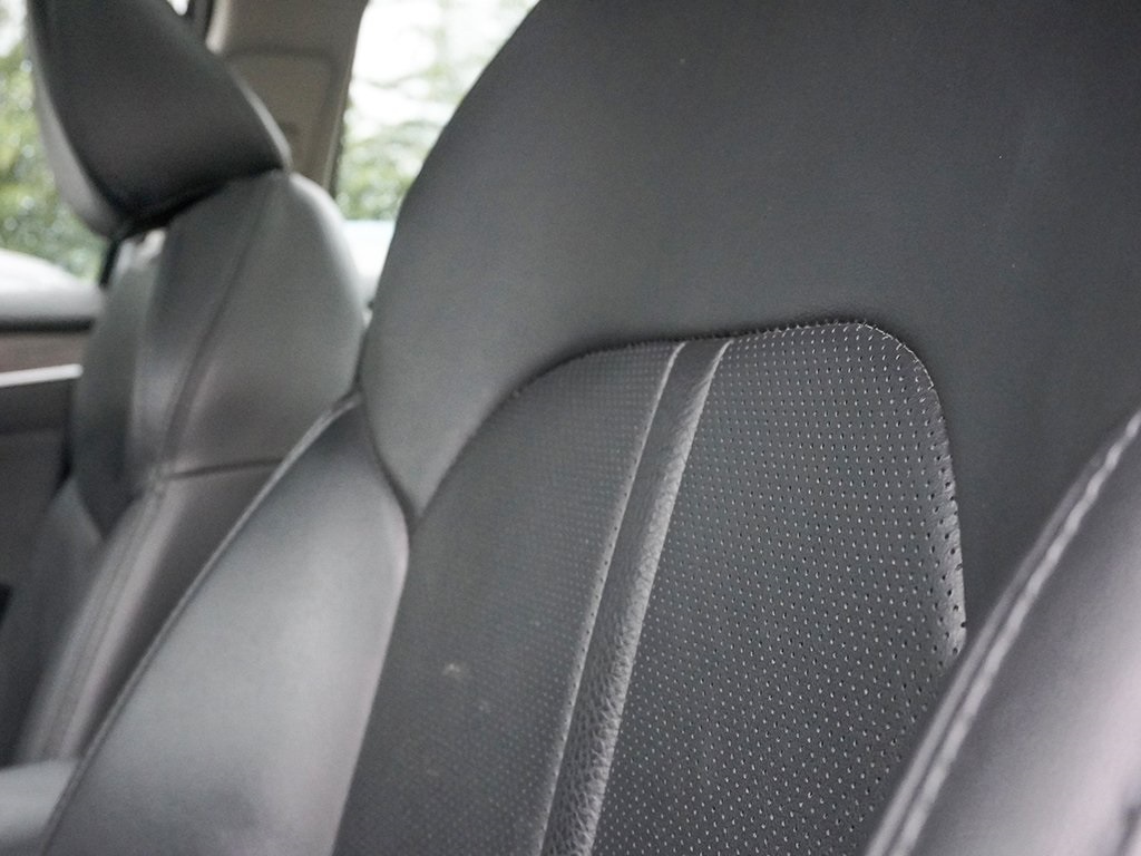 Vehicle image 19 of 65