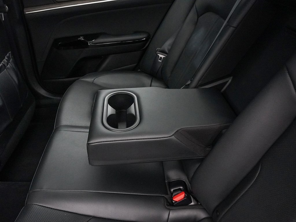 Vehicle image 58 of 65